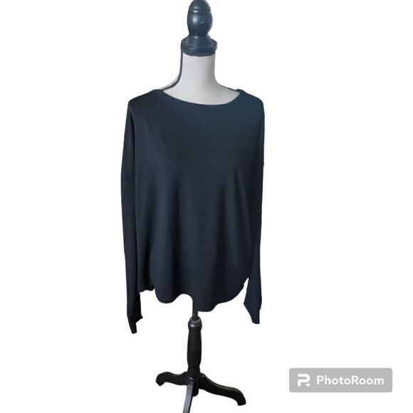 Old Navy Bundle 2 Black Sweatshirts. Size XL and XXL. - Picture 2 of 15